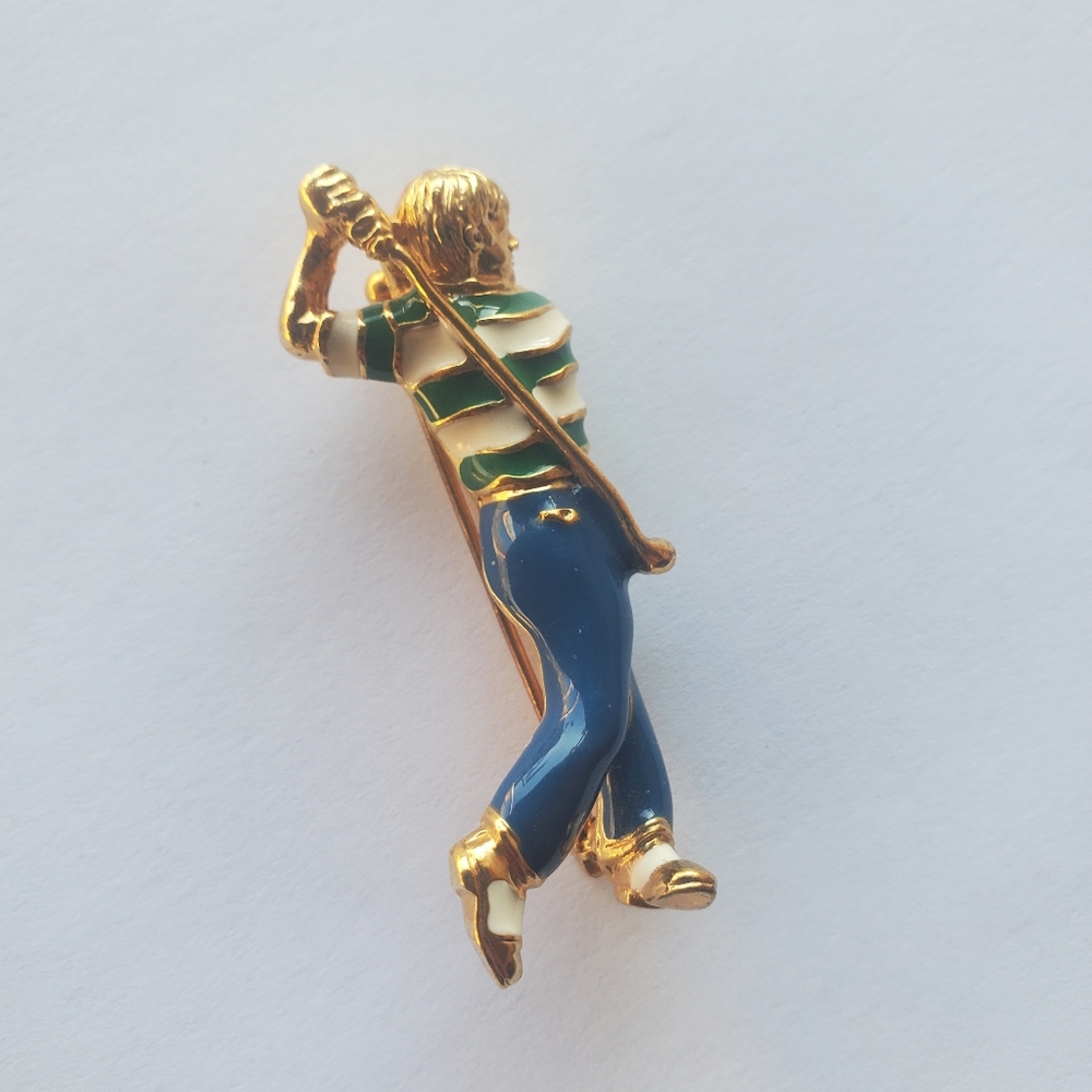 Vintage 1970s Brooch Lapel Pin Swinging 9 Iron Golfer Man Enamel Gold Tone Metal